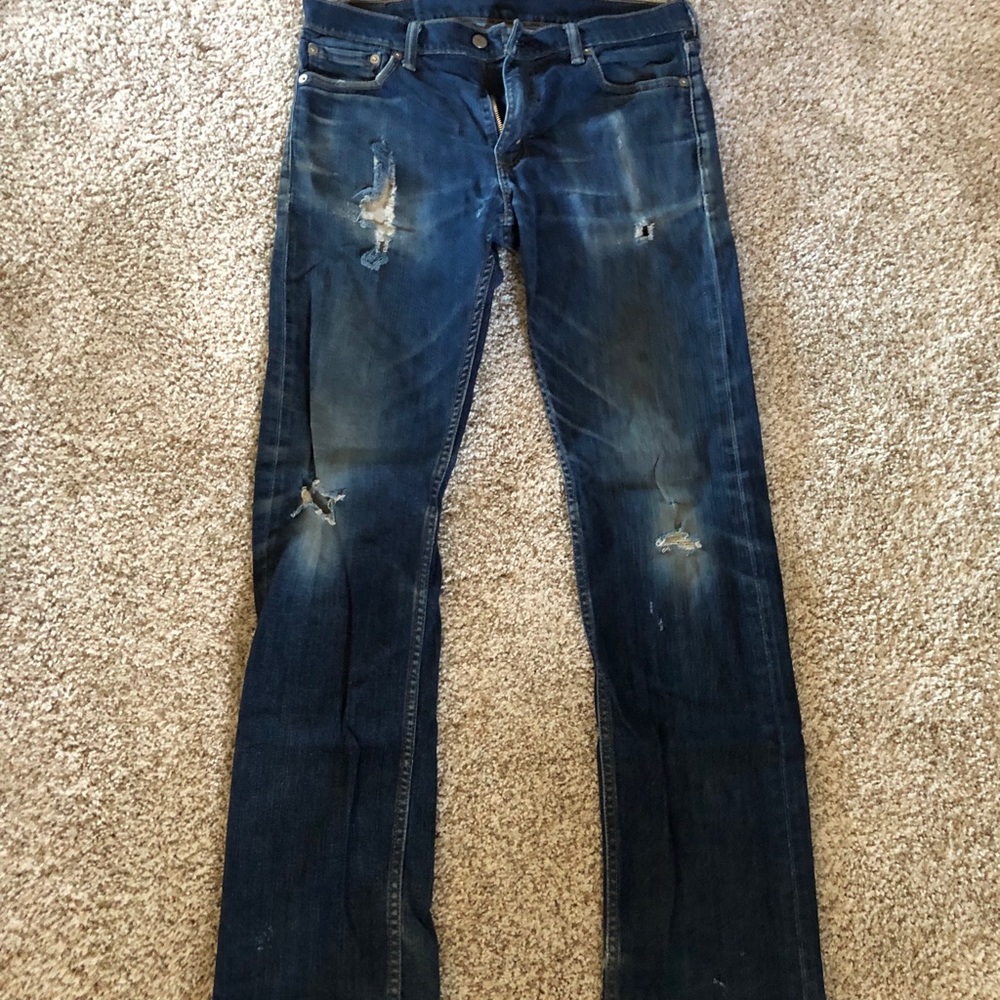 Levi’s 30 32 distressed